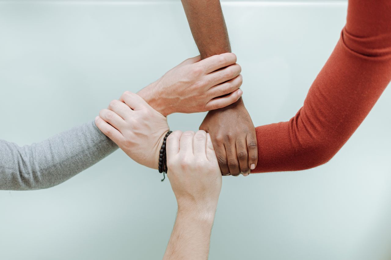 Leading with Empathy: How HR Can Support Their Teams - Mindit Consulting